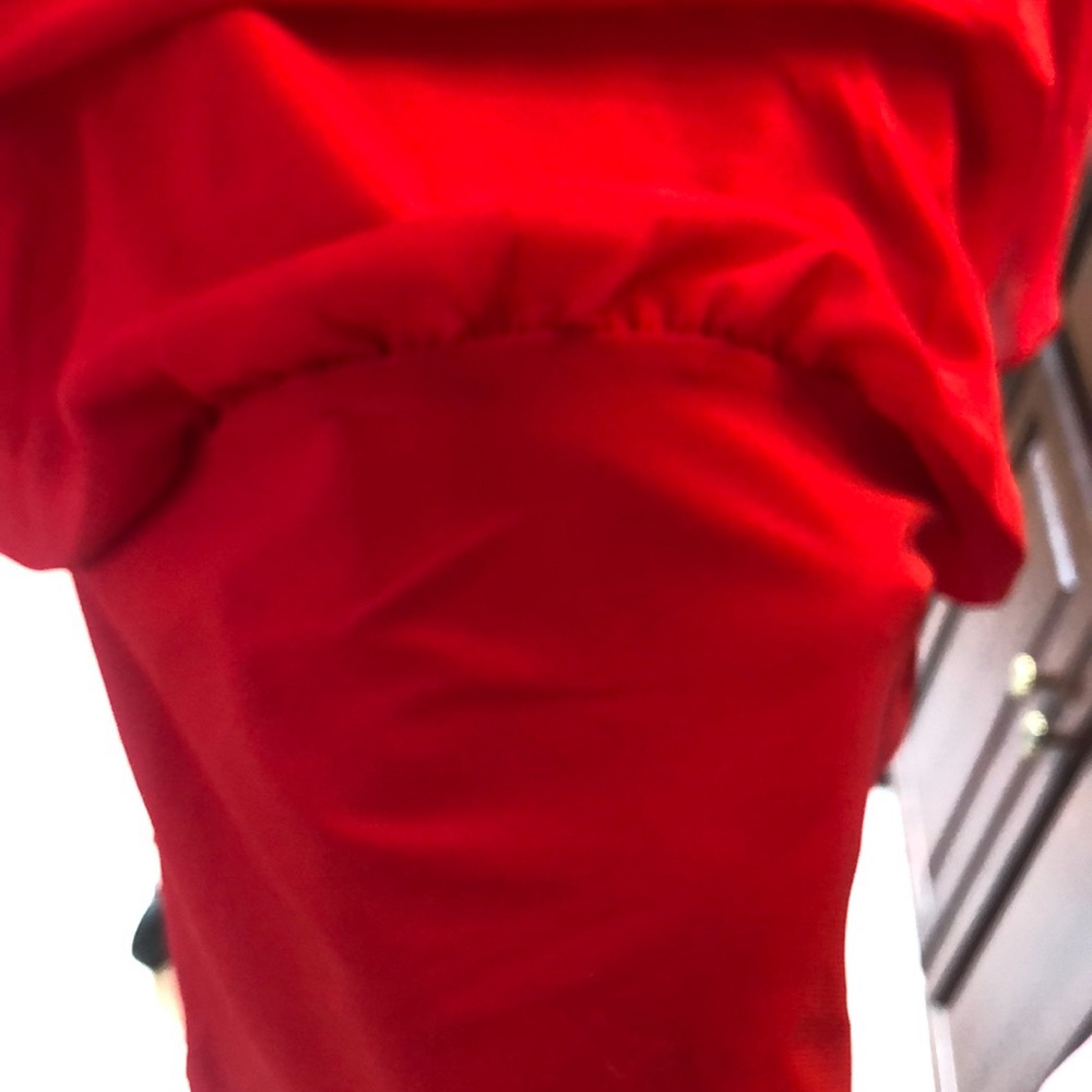 Red top - Picture 4 of 4